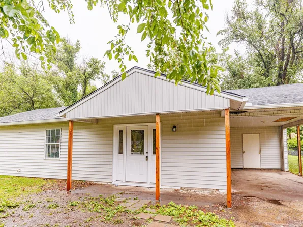 3560 SW Mayo Ave, Topeka, KS 66611