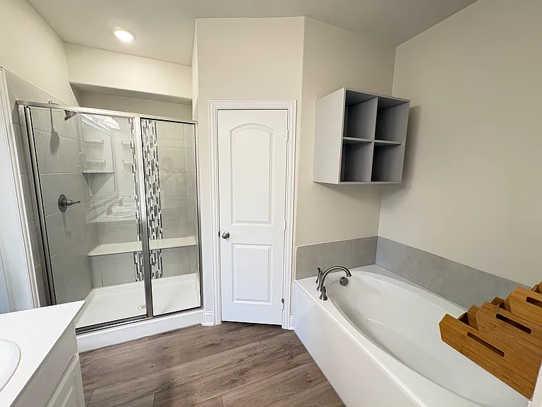 2903 Diamondback Dr — Photo 2