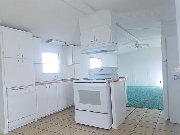 2nd image of 1434 Yucatan Dr