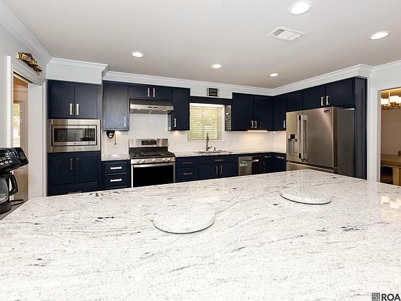 2nd image of 4010 Yardley Dr