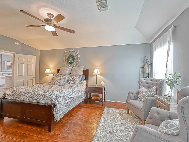 22210 Bellow Glen Dr — Photo 17