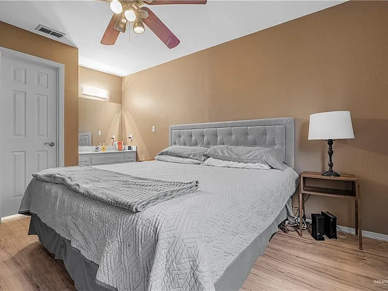 1804 Oasis Ave — Photo 12