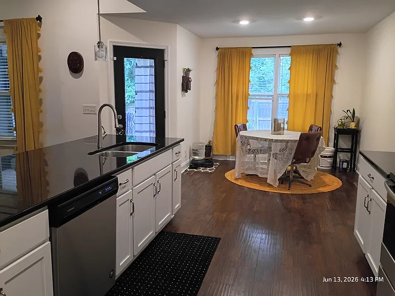 Jackie Lorraine Dr — Photo 10