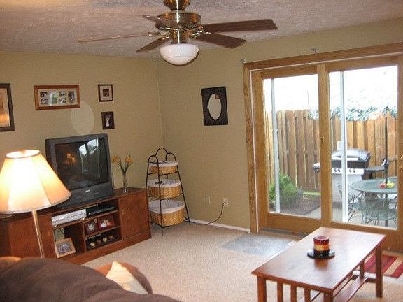 3rd image of 19317 Puritas Ave