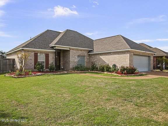 3rd image of 518 Westfield Dr
