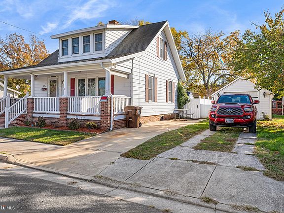 2nd image of 912 Peachblossom Ave