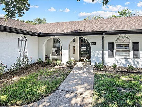 2nd image of 1105 Guadalupe Dr