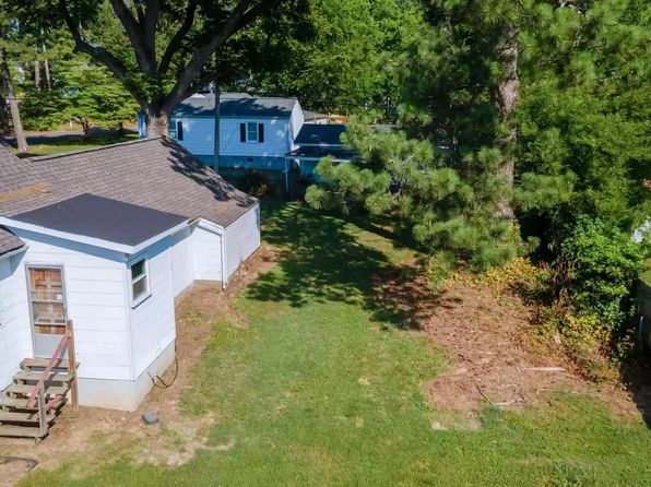 126 Hunt Ave