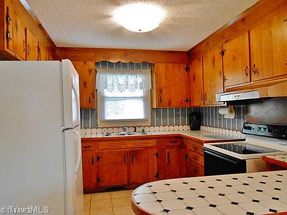 4th image of 1513 Buckner St