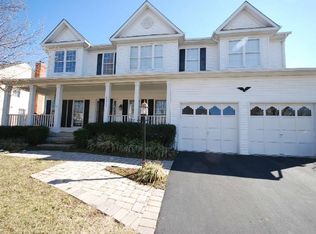 42955 Farmingdale Dr, Ashburn, VA 20147