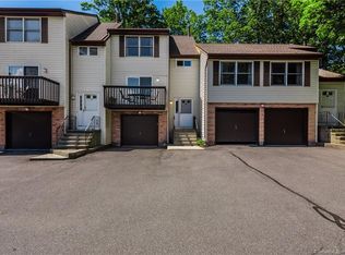 3 Oak Forest Dr UNIT 3, Manchester, CT 06042