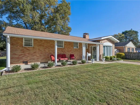 702 Kings View Ct, Hampton, VA 23669