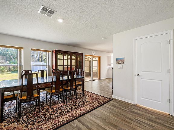 3rd image of 138 Bird Of Paradise Dr