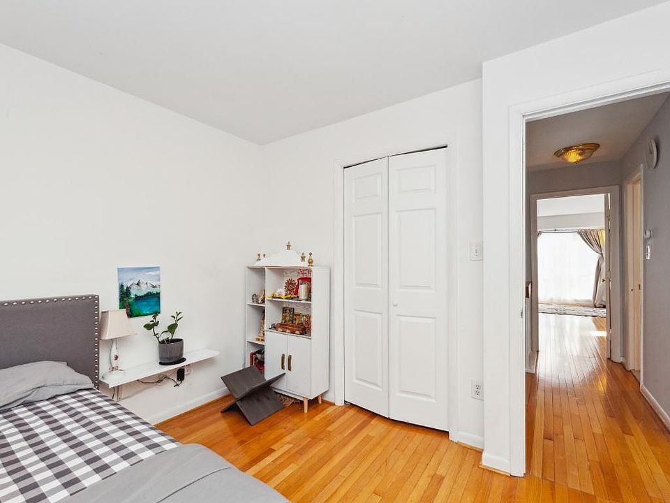 1st image of 8308 Southern Oaks Ct