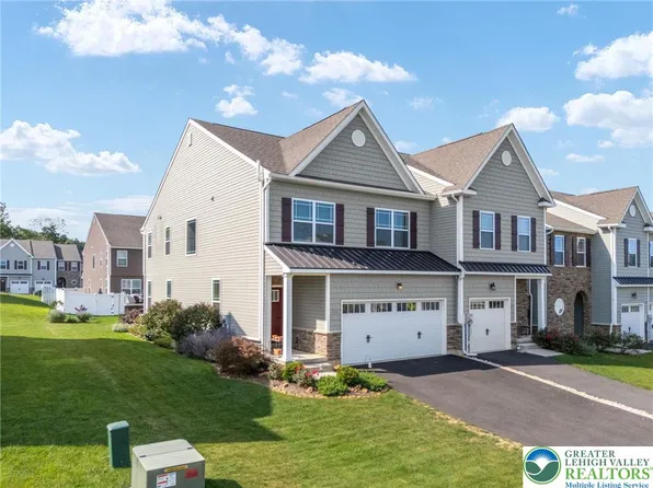 3973 Mink Rd, Emmaus, PA 18049
