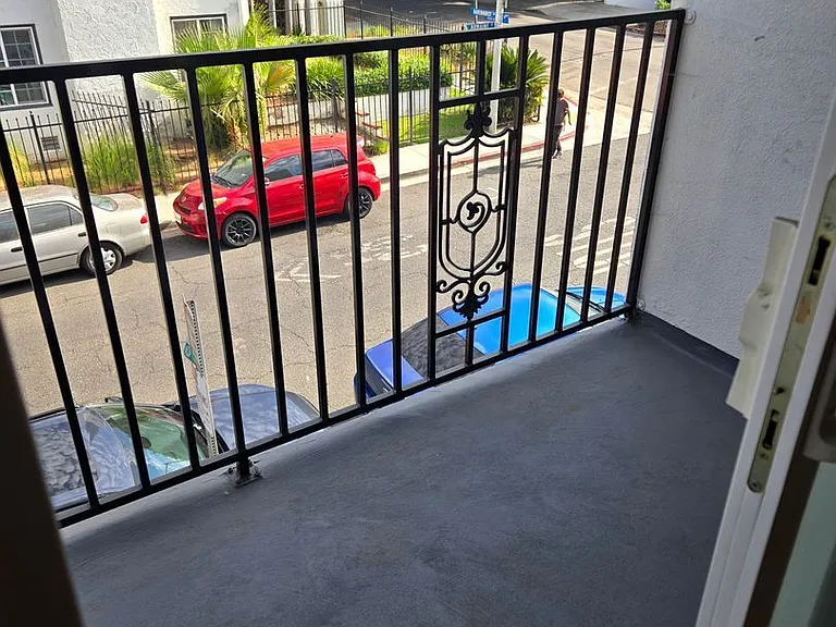8206 Romaine St #4 — Photo 5
