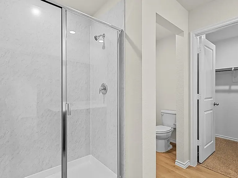 347 Boxwood Dr — Photo 17