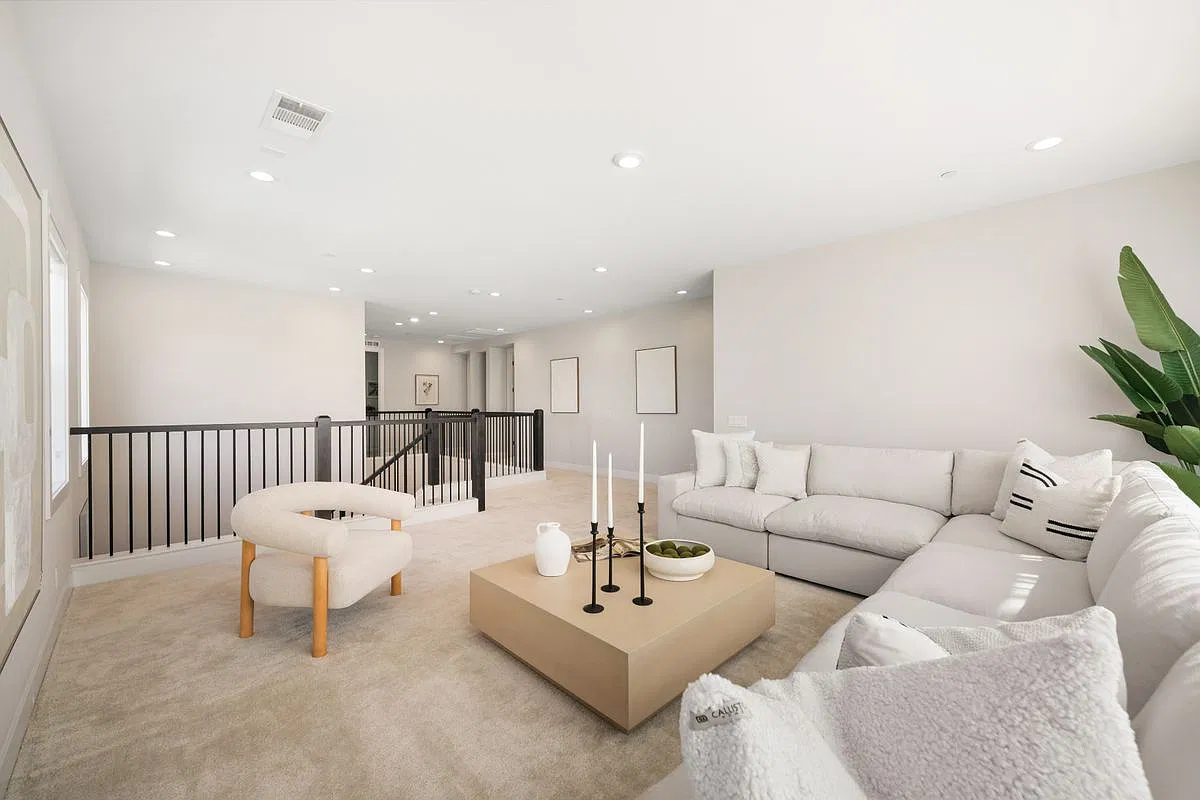 5 bed, 5.0 bath, 3360 sqft, $7,000 — Photo 3