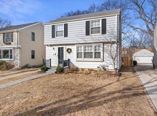4745 N Diversey Blvd, Whitefish Bay, WI 53211
