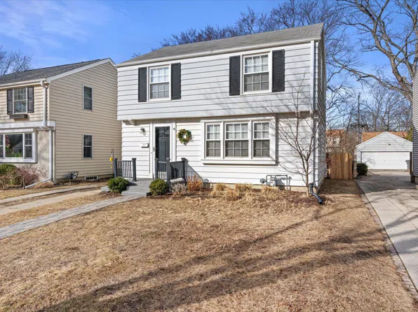 4745 North Diversey BOULEVARD, Whitefish Bay, WI 53211