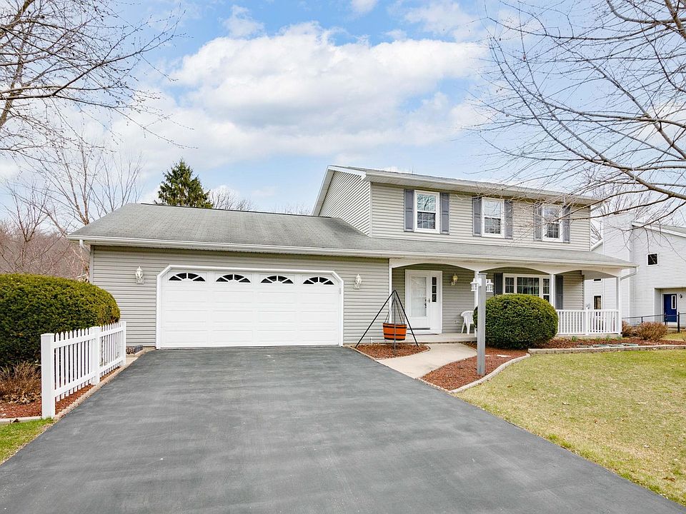 1st image of 5205 Valley Dr