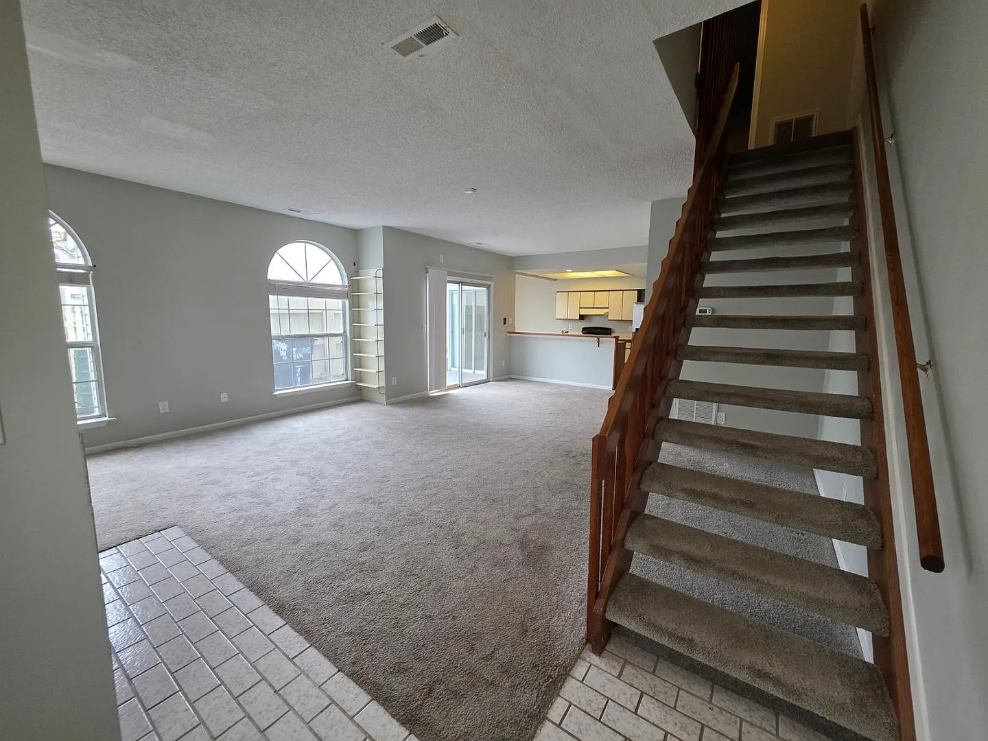 Pembroke Crossing Condos — Photo 3