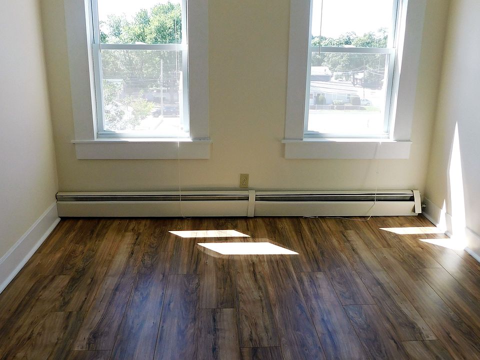 17 Delmont Ave, Lowell, MA 01852 Zillow