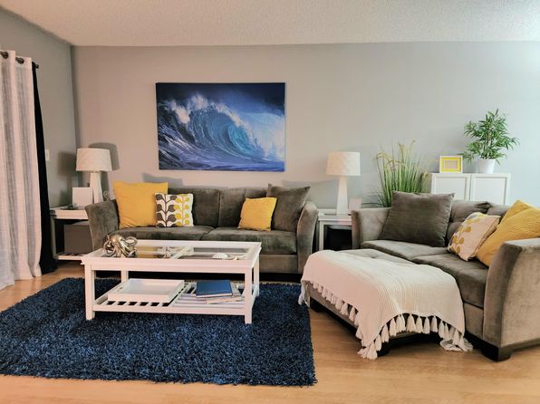285 SE 10th St APT 8A