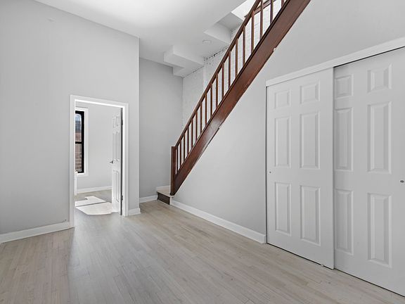 2nd image of 165 E 90th St APT 5B