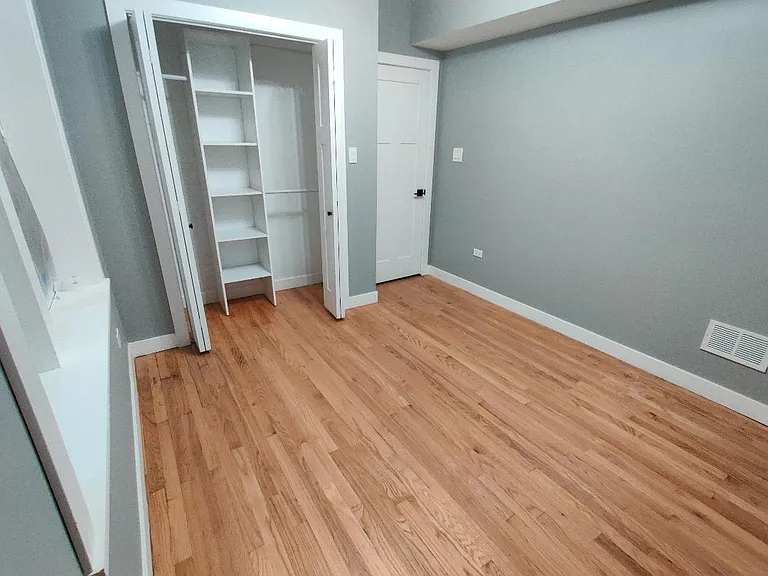 5928 N Melvina Ave #2 — Photo 9