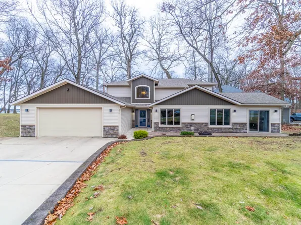 375 Lane 650b Snow Lk, Fremont, IN 46737