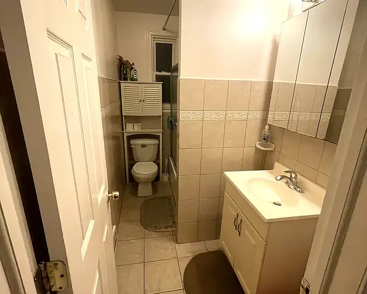 2628 Trowbridge St — Photo 2