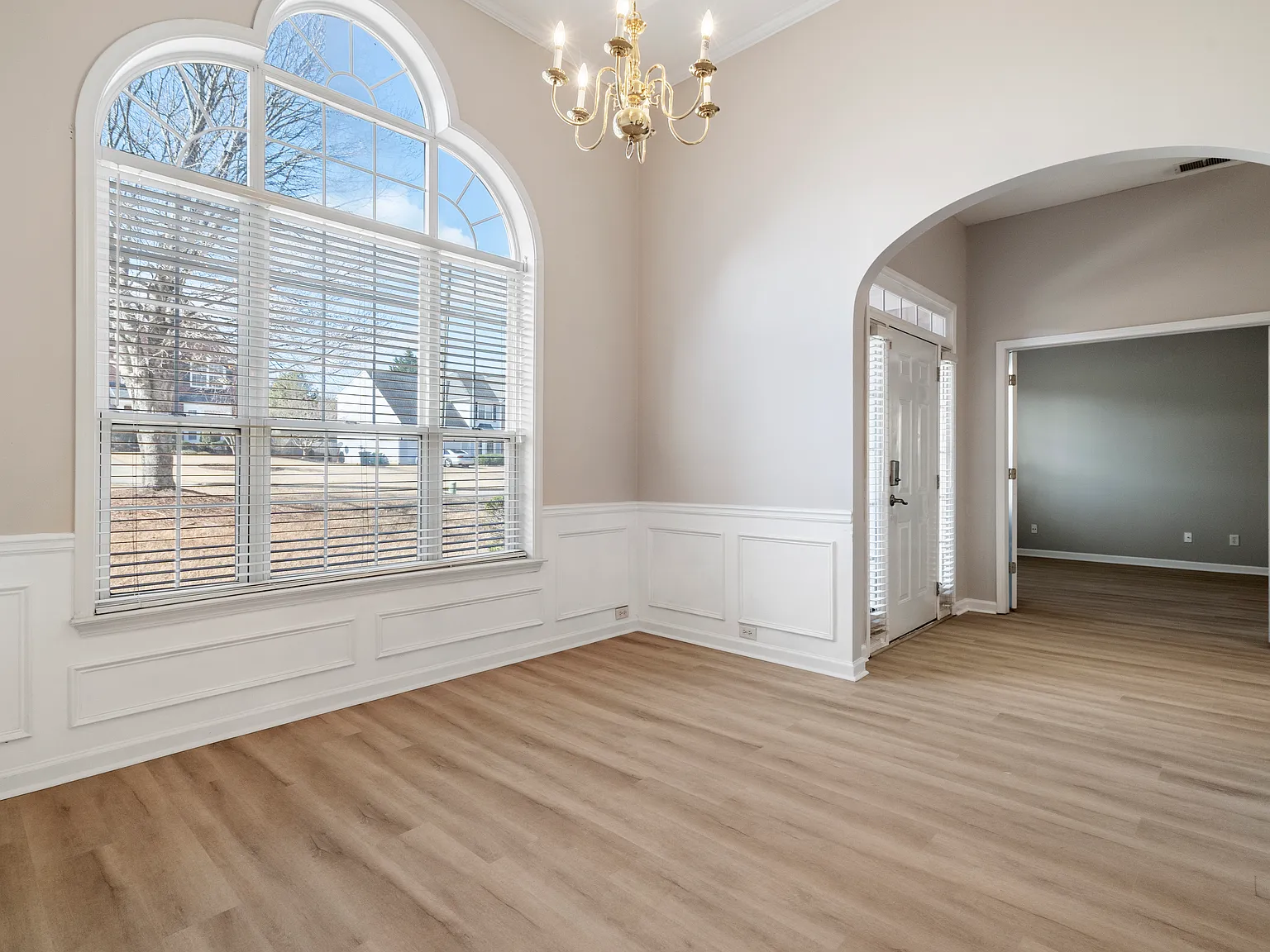 5103 Huntcrest Dr SW — Photo 3