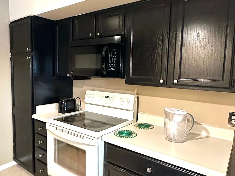 600 NW 4th St #205 — Photo 15