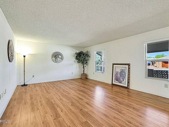 2nd image of 15601 N MEADOW PARK Drive