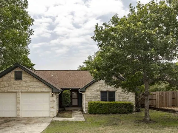 611 Oak Hollow Dr, Kerrville, TX 78028