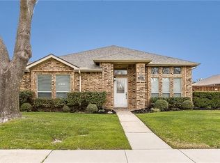 985 Little Den Dr, Lewisville, TX 75067