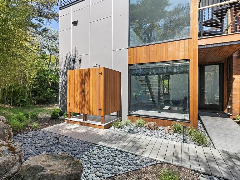 24 Wyandanch Ln — Photo 23