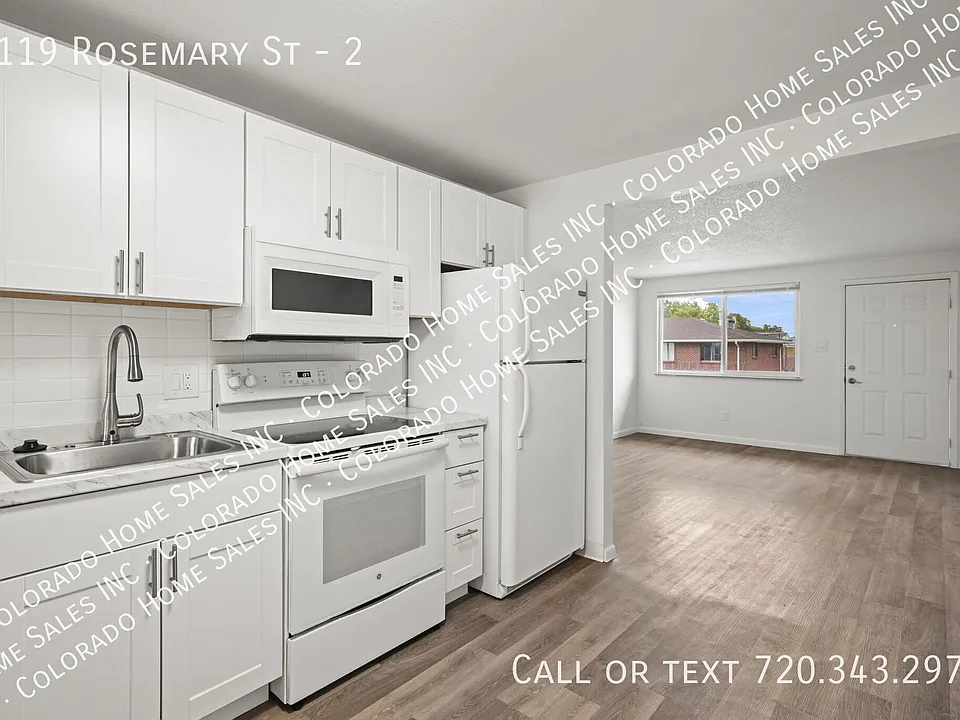 1119 Rosemary St #2