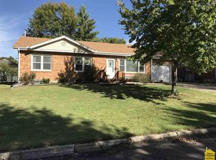 2402 Dennis Rd, Sedalia, MO 65301