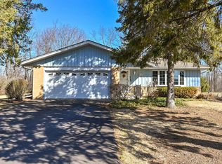 N51W17720 Nath Ct, Menomonee Falls, WI 53051
