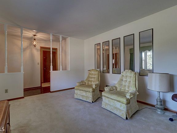 4th image of 315 Plantation Cir