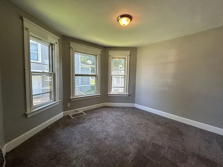 503 W 17th St — Photo 19