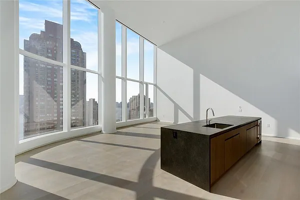 Rented by Time Equities Brokerage | media 79