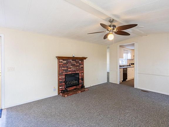4th image of 3951 Sunrise Ln