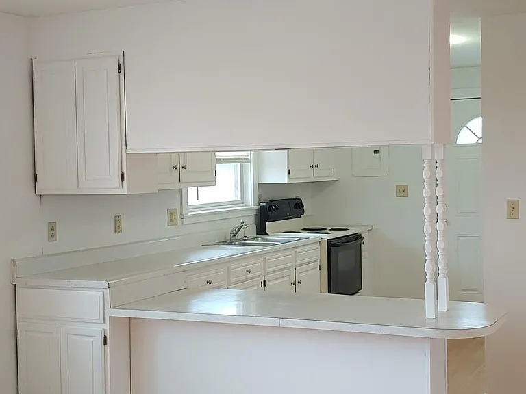 31 Park Villa Ave #B — Photo 3