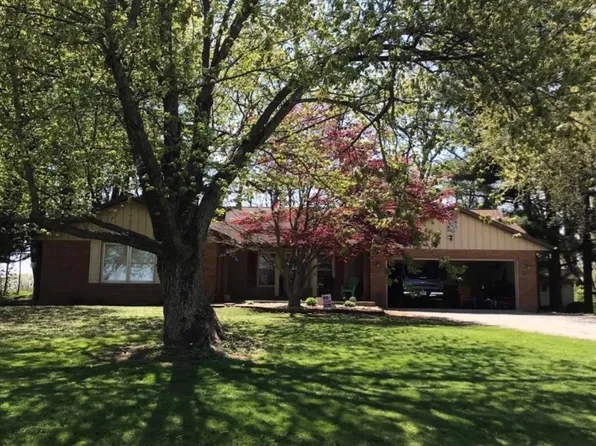 7762 S Diana Dr, Carlisle, IN 47838