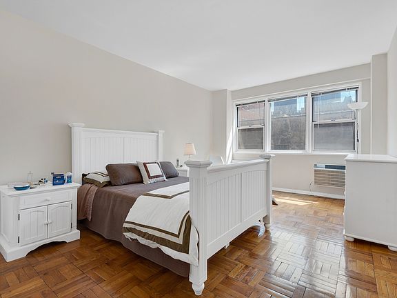 5th image of 404 E 66th St APT 5A