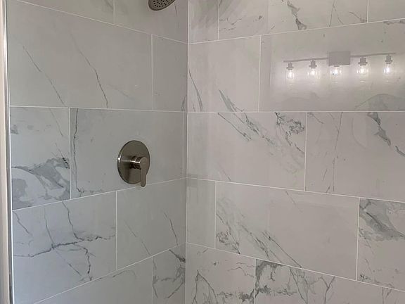5th image of 3255 Leswood Ln