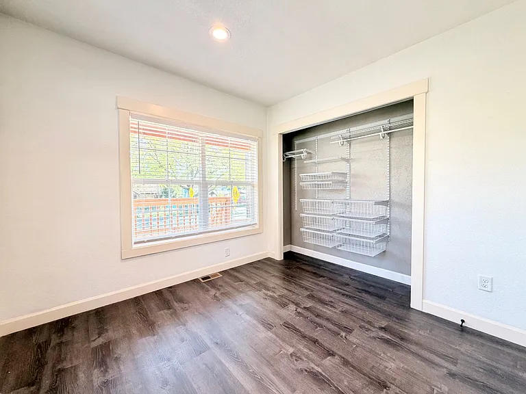 10107 SE Harold St — Photo 10